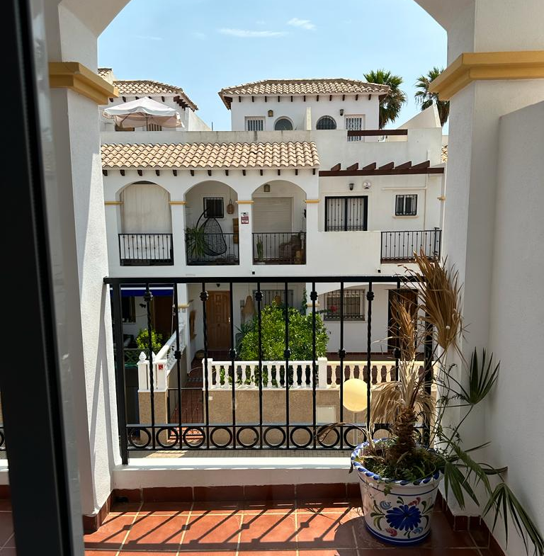 22 Hiszpania, Duplex na zamkniętym osiedlu z basenem