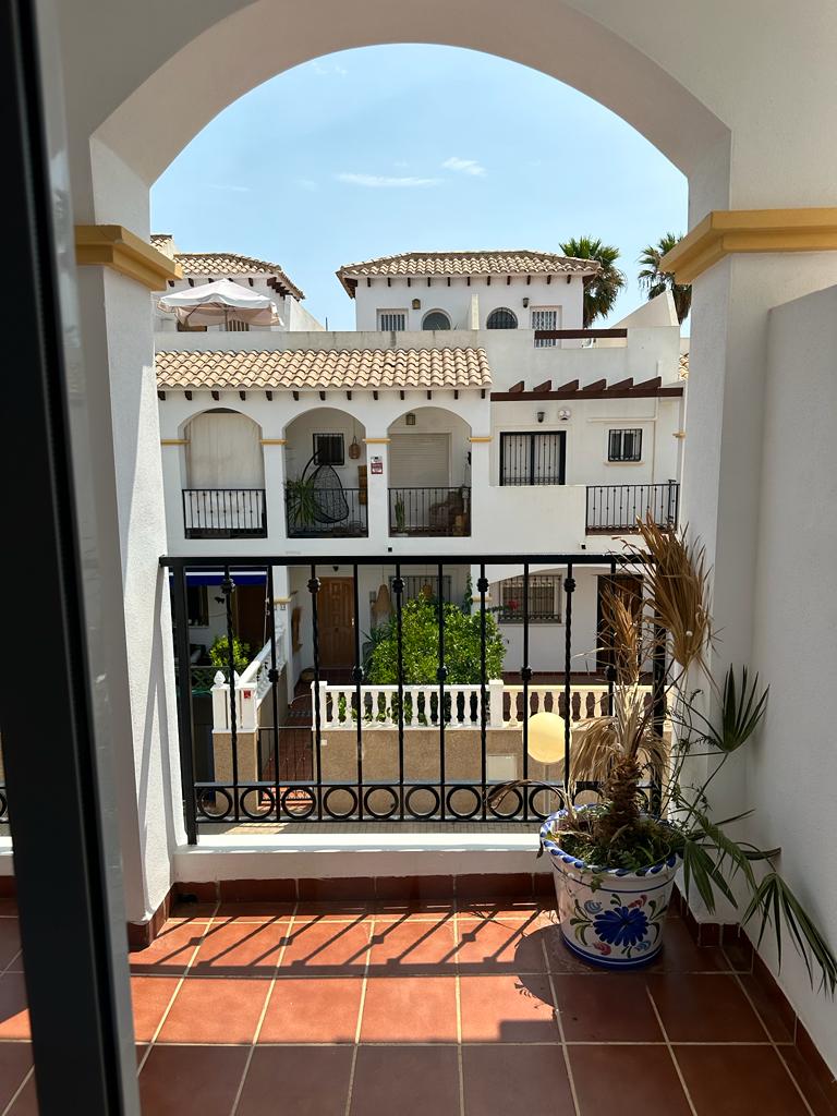 22 Hiszpania, Duplex na zamkniętym osiedlu z basenem