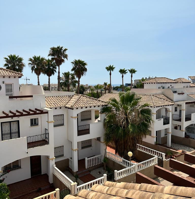 35 Hiszpania, Duplex na zamkniętym osiedlu z basenem