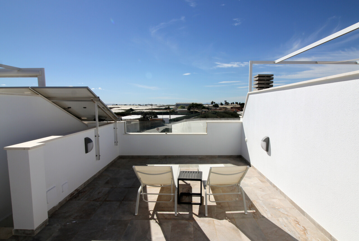 17 Solarium dom z basenem