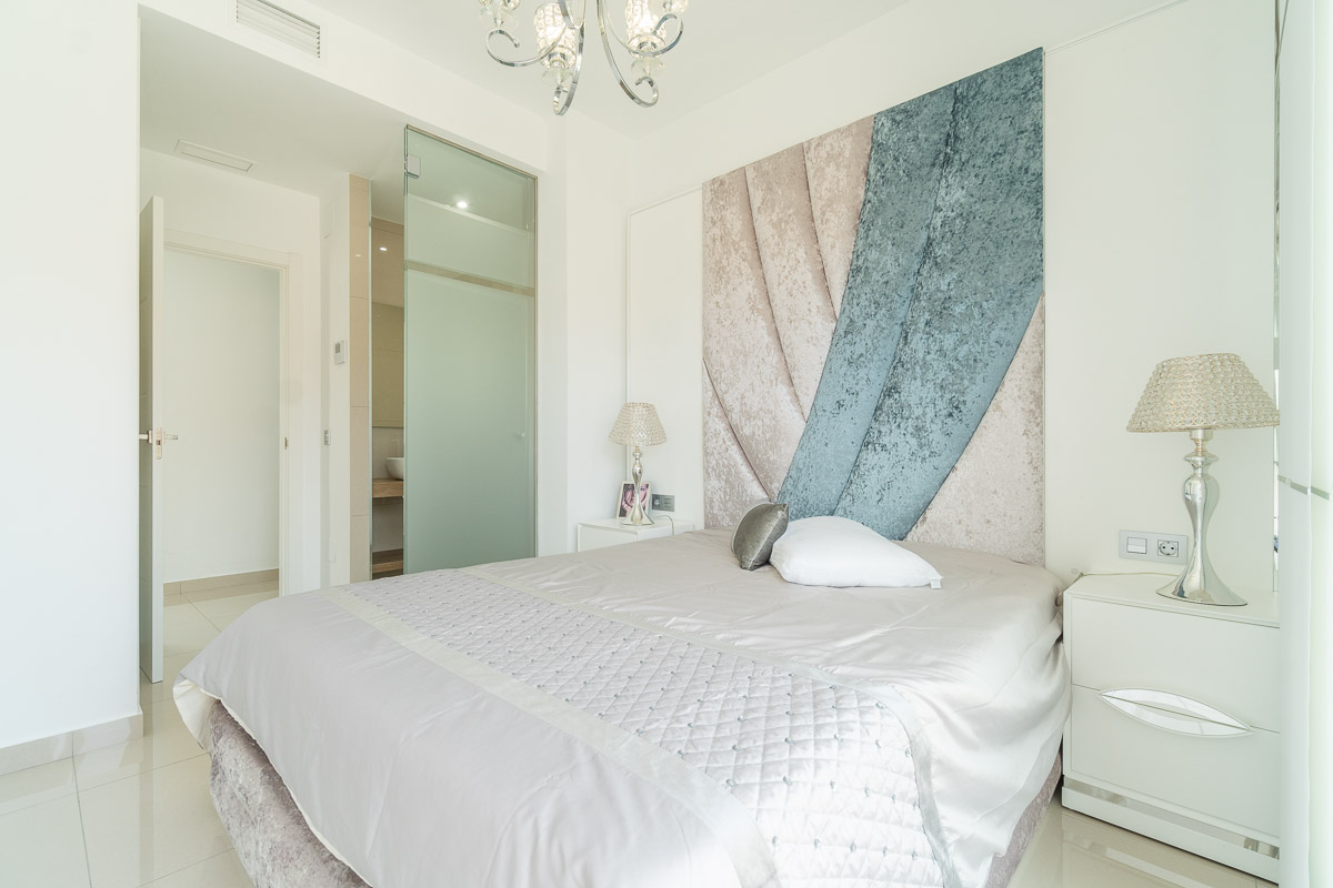 19 Nowoczesna willa z basenem w El Galan