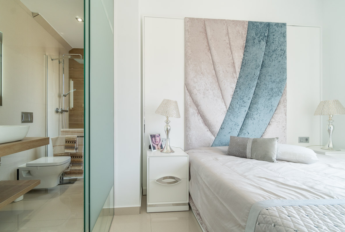 20 Nowoczesna willa z basenem w El Galan