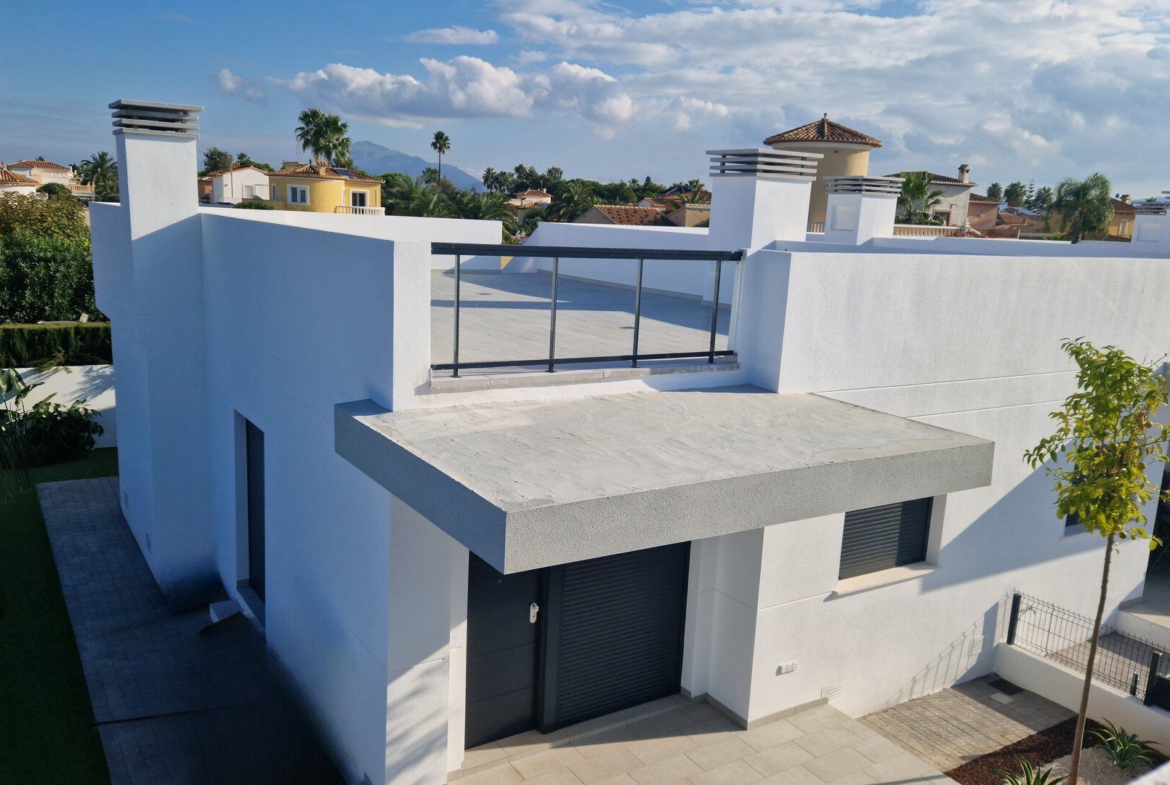 11 Dom w Hiszpanii, Polacy w Hiszpanii