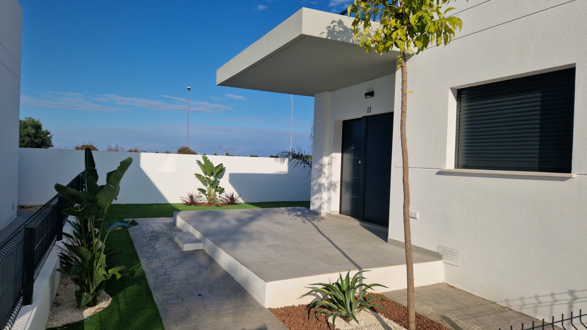 12 Dom w Hiszpanii, Polacy w Hiszpanii