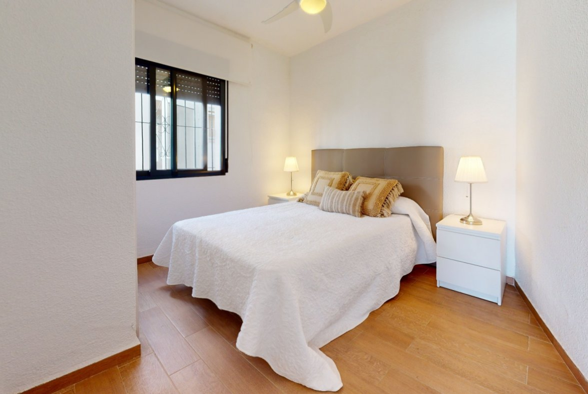 17 Dom z prywatnym basenem w Torre de la Horadada