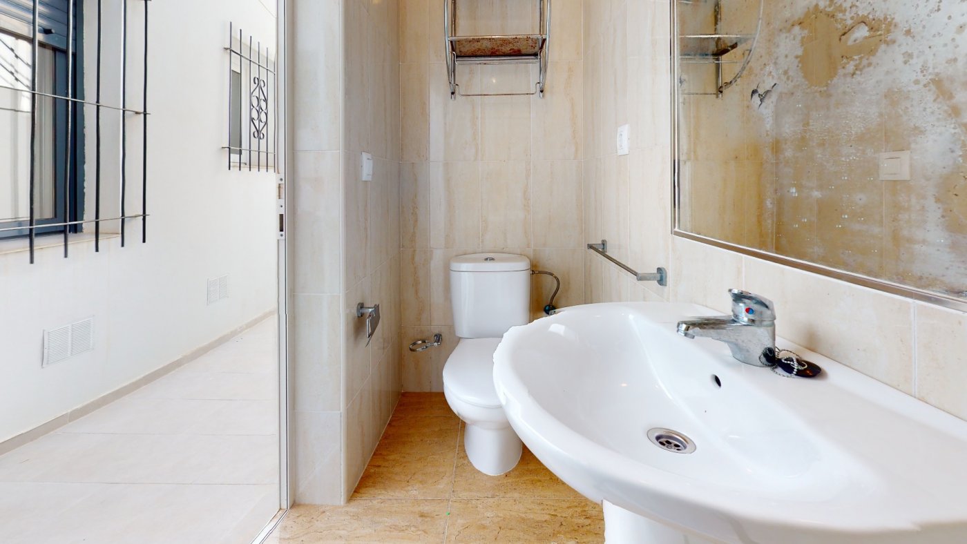 Dom z prywatnym basenem w Torre de la Horadada