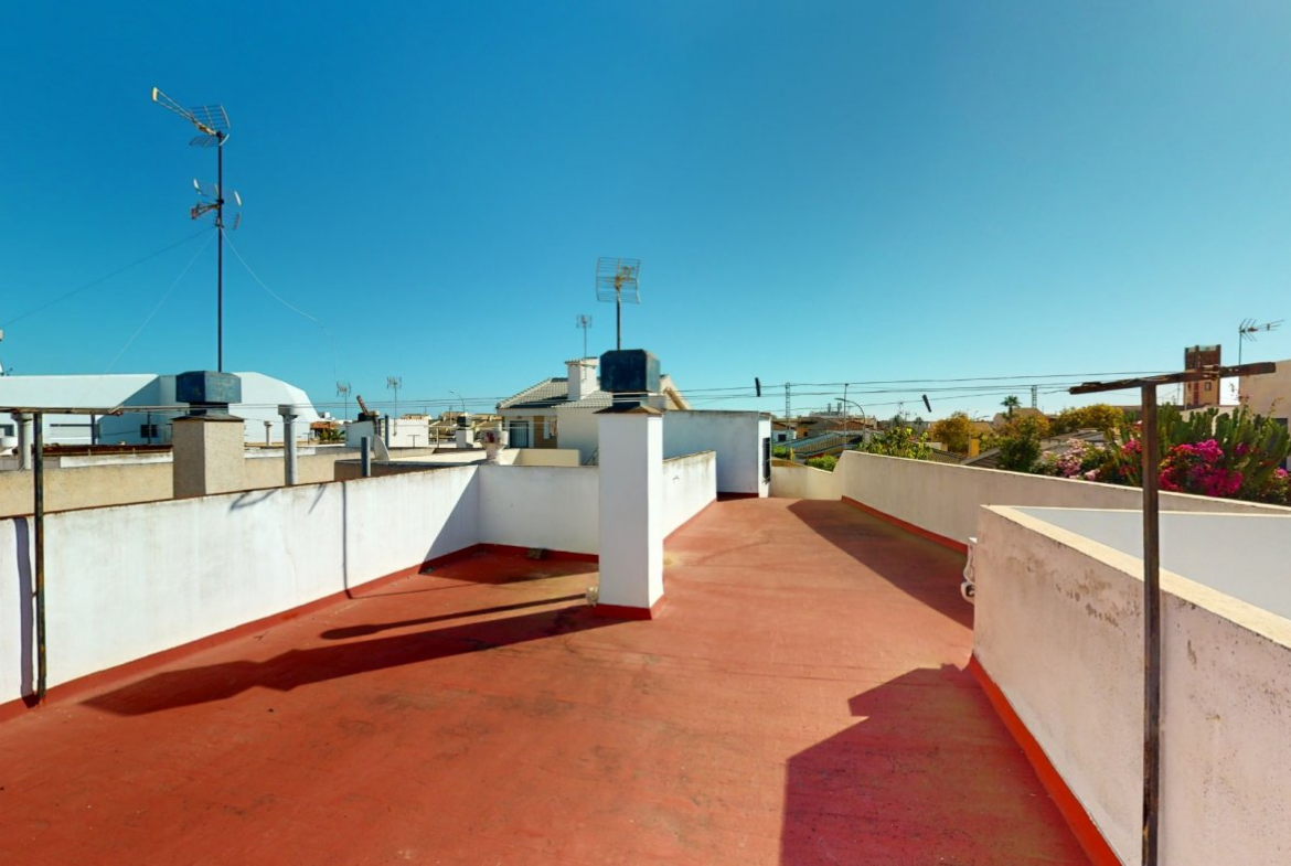 Polacy w Hiszpanii, nieruchomosci oferty. Solarium