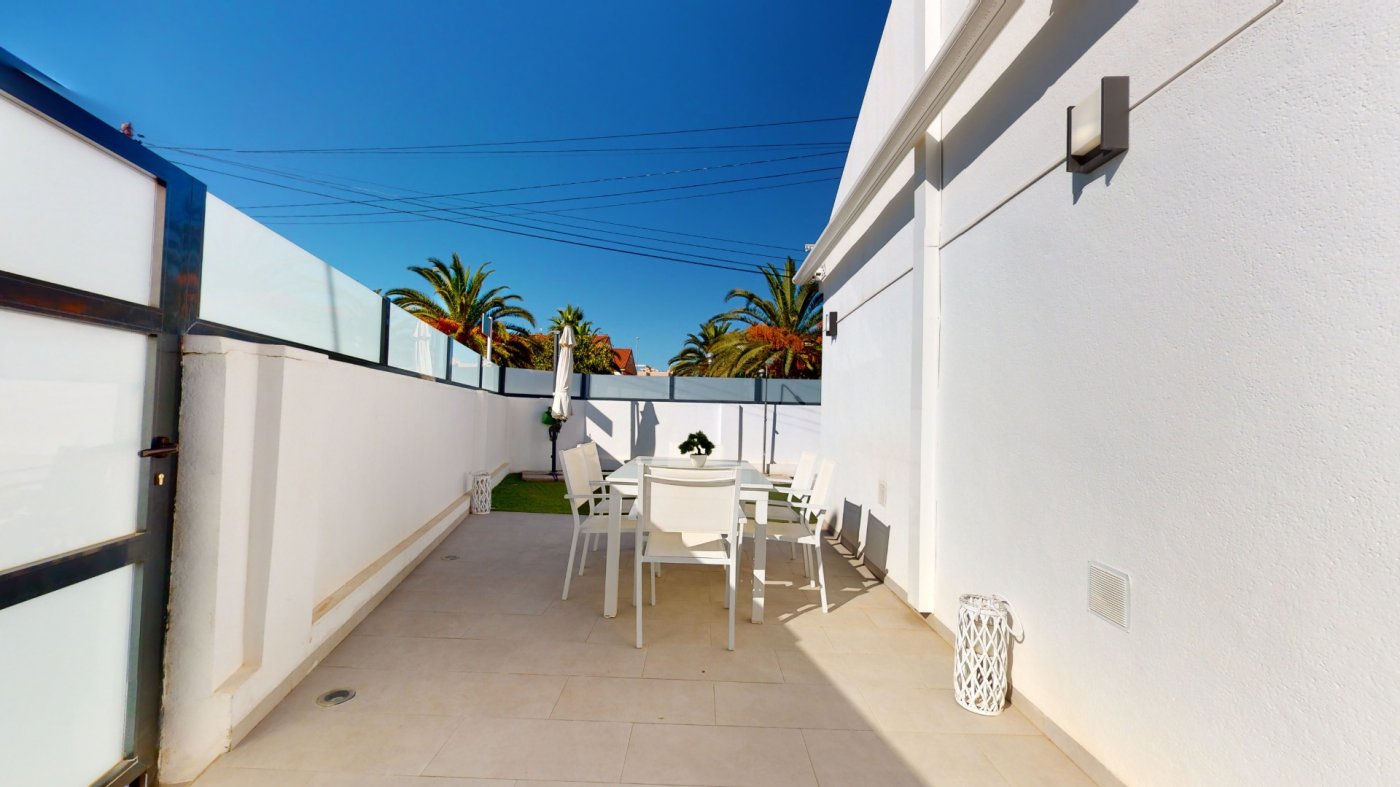 6 Dom z prywatnym basenem w Torre de la Horadada