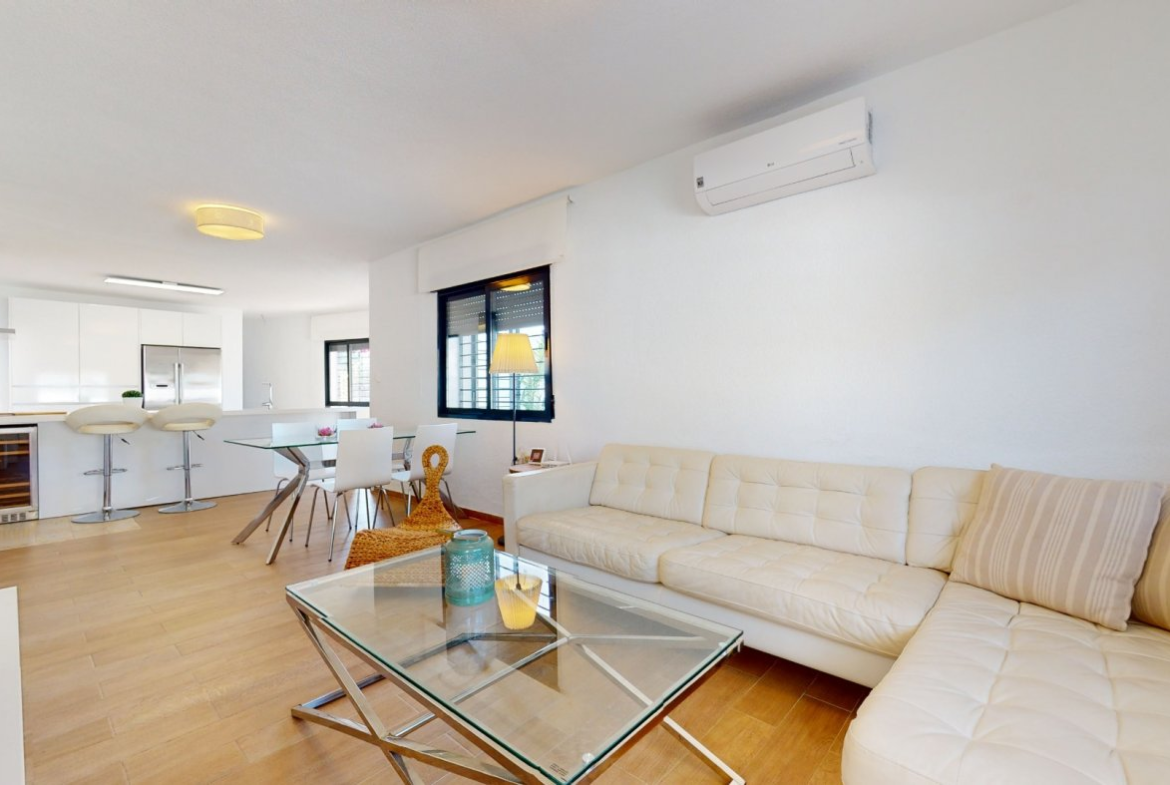 8 Dom z prywatnym basenem w Torre de la Horadada