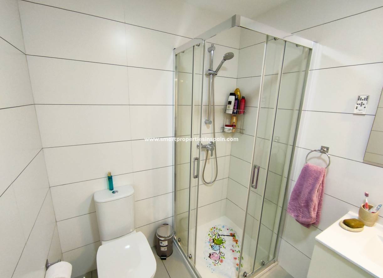 Nieruchomosci w Hiszpanii - prysznic