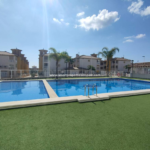 Nieruchomosci w Hiszpanii, apartament La Marina, pool