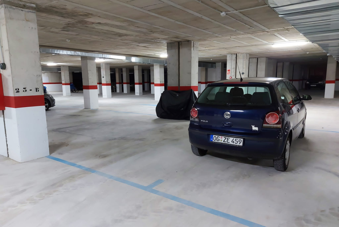 Nieruchomosci w Hiszpanii - Garaz