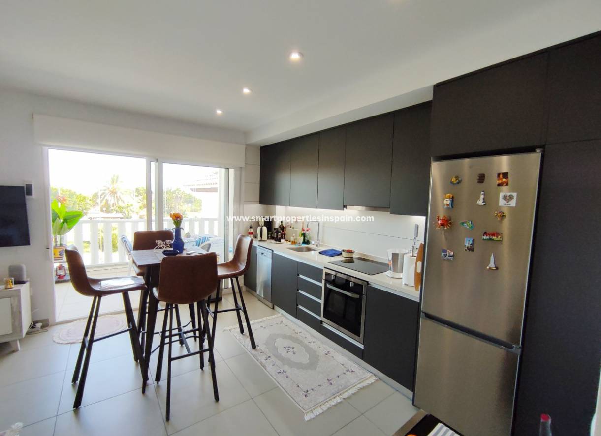 Nieruchomosci w Hiszpanii, apartament La Marina 3