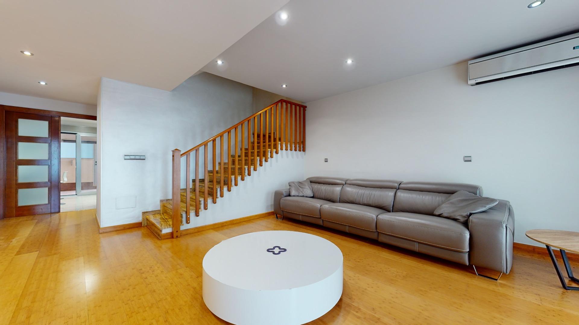 Nowoczesny dom w Hiszpanii_10