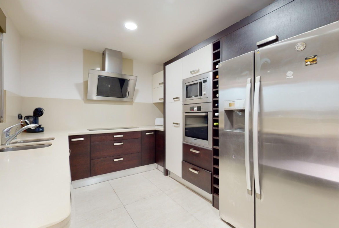 Nowoczesny dom w Hiszpanii, Kuchnia_8